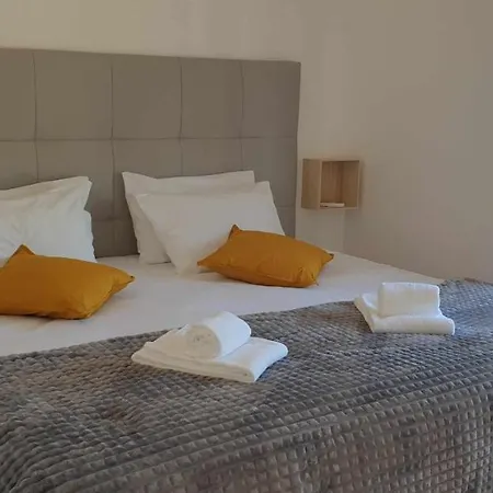 Oura Parque Turisticos 2* Αλμπουφέιρα