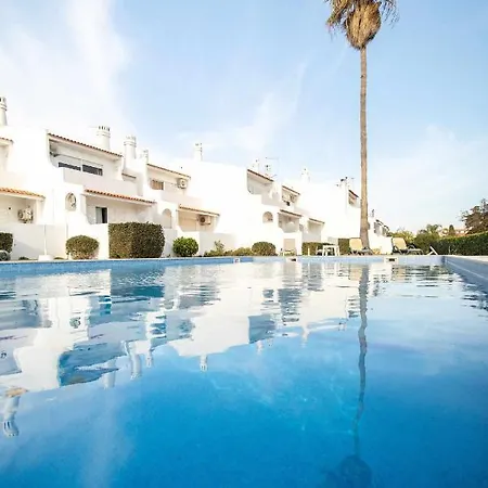 Oura Parque Turisticos 4*