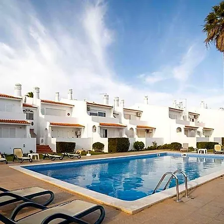 Oura Parque Turisticos 4*