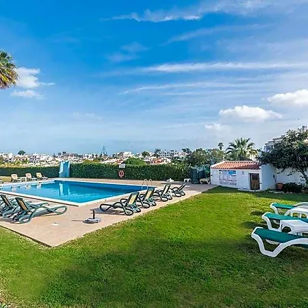 Oura Parque Turisticos 4*