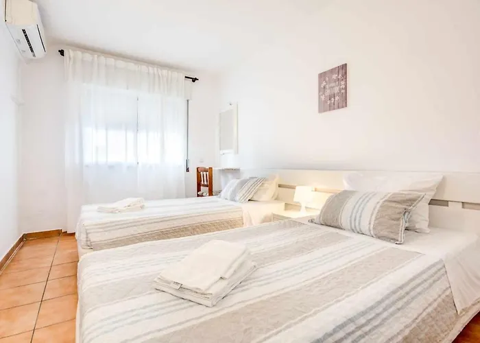 Oura Parque Turisticos 4*