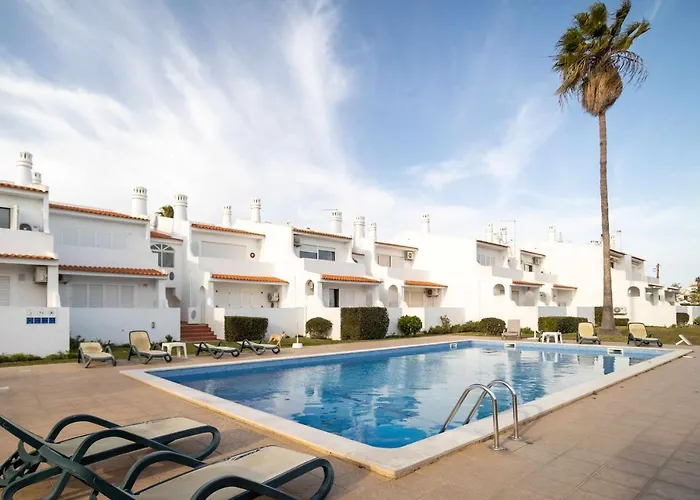 Oura Parque Turisticos 4*